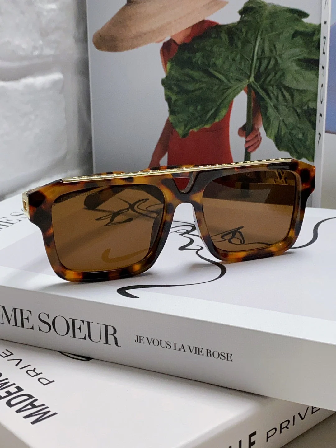 MASCOT PILOT SQUARE SUNGLASS 581376 IN HAVANA ACETATE GOLD METAL