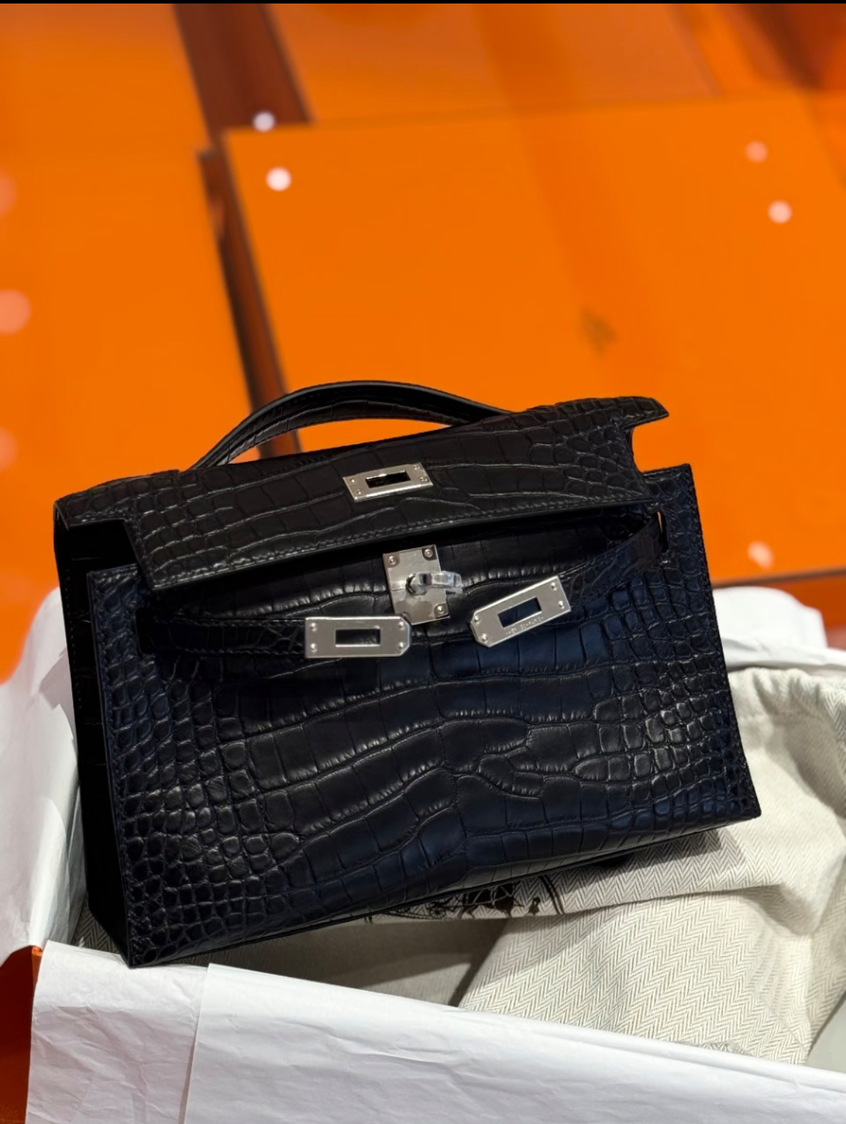 Kelly Mini 20 in custom-made black crocodile leather