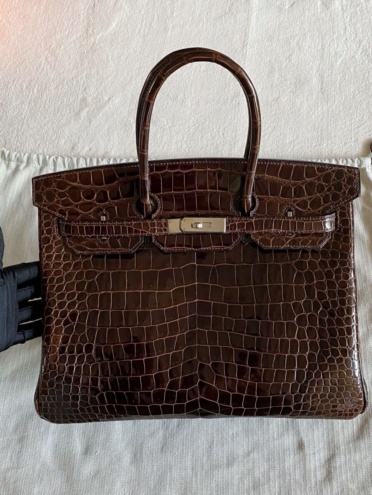 Birkin 25-35 Inverted V Shiny Crocodile Chocolate