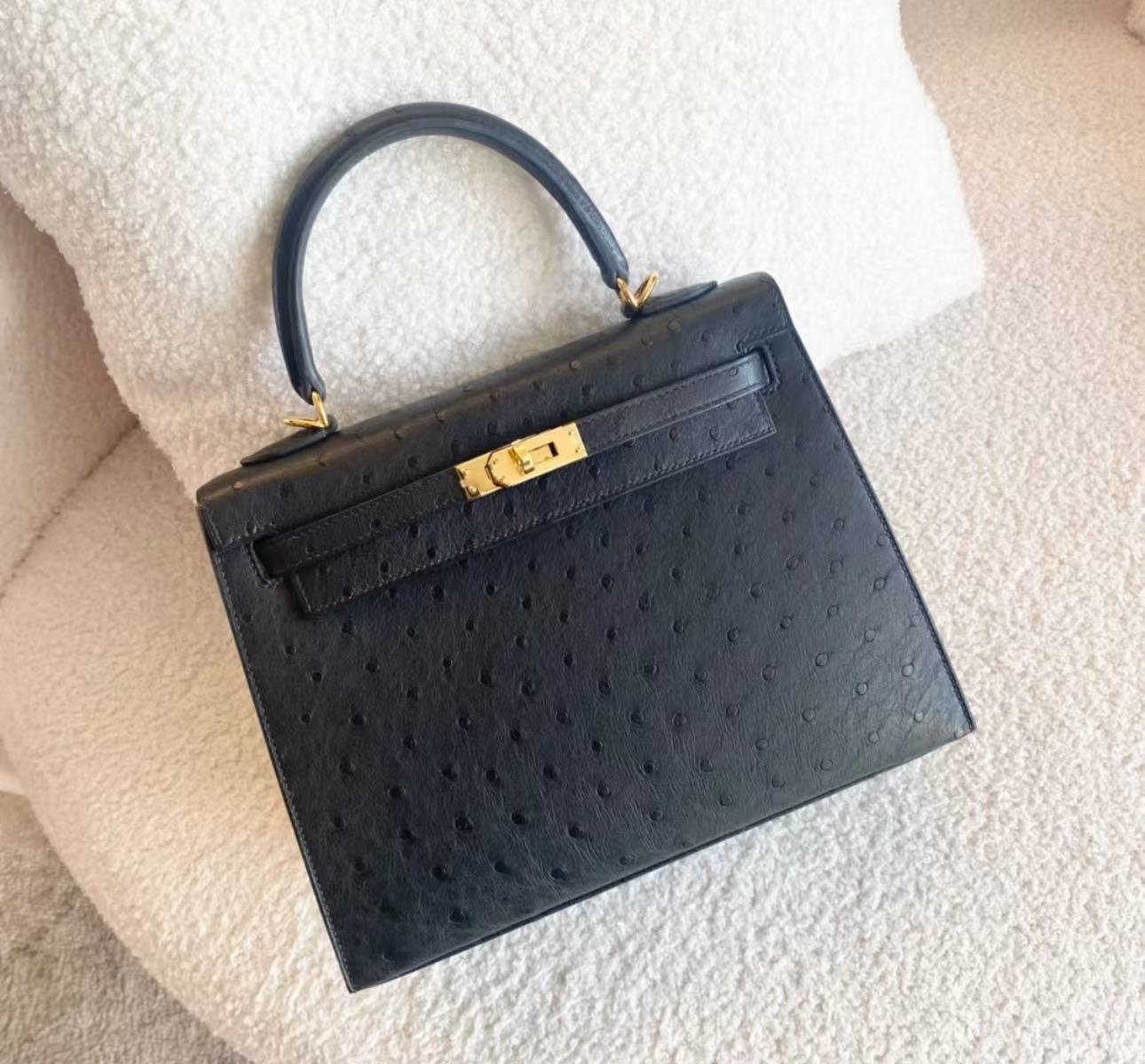 Kelly 25-32 Black Ostrich Leather with Gold Buckle