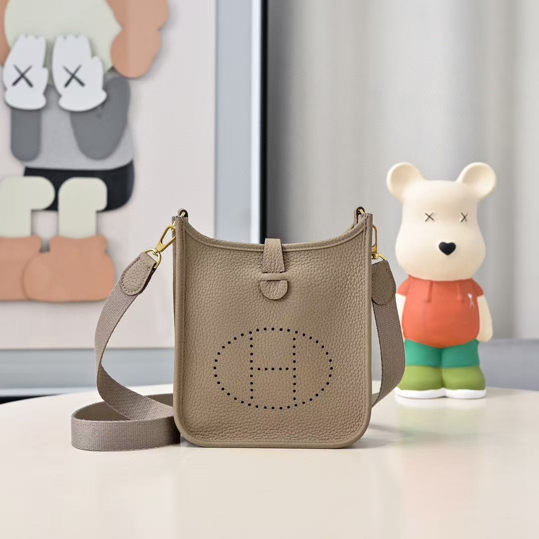 Evelyn 16-29 Custom-made