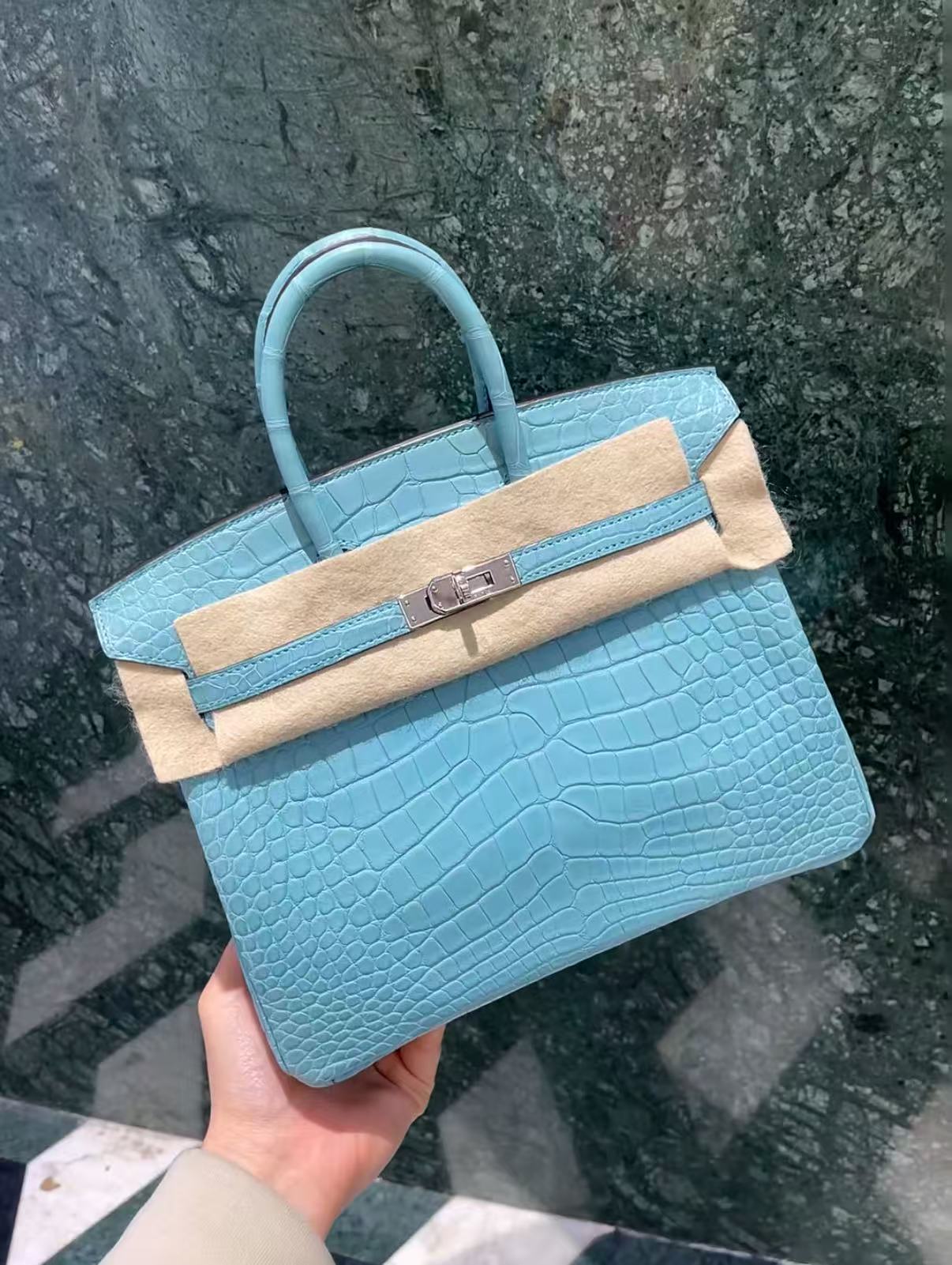 Birkin 25-30 Light Blue Matte Crocodile Leather
