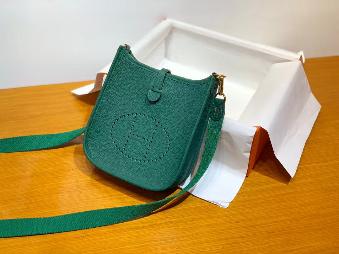 Evelyn 16-29 Custom-made