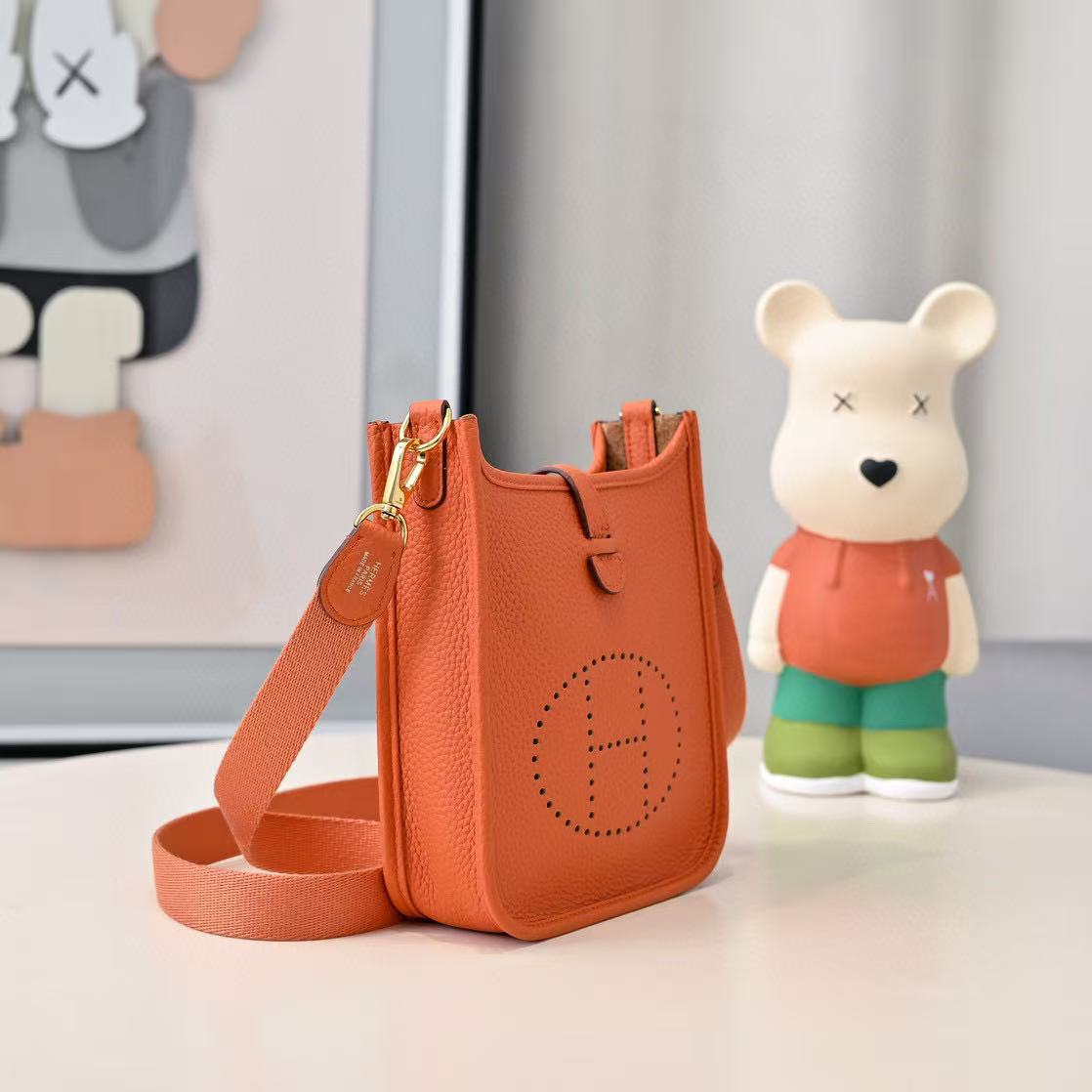 Evelyn 16-29 Custom-made