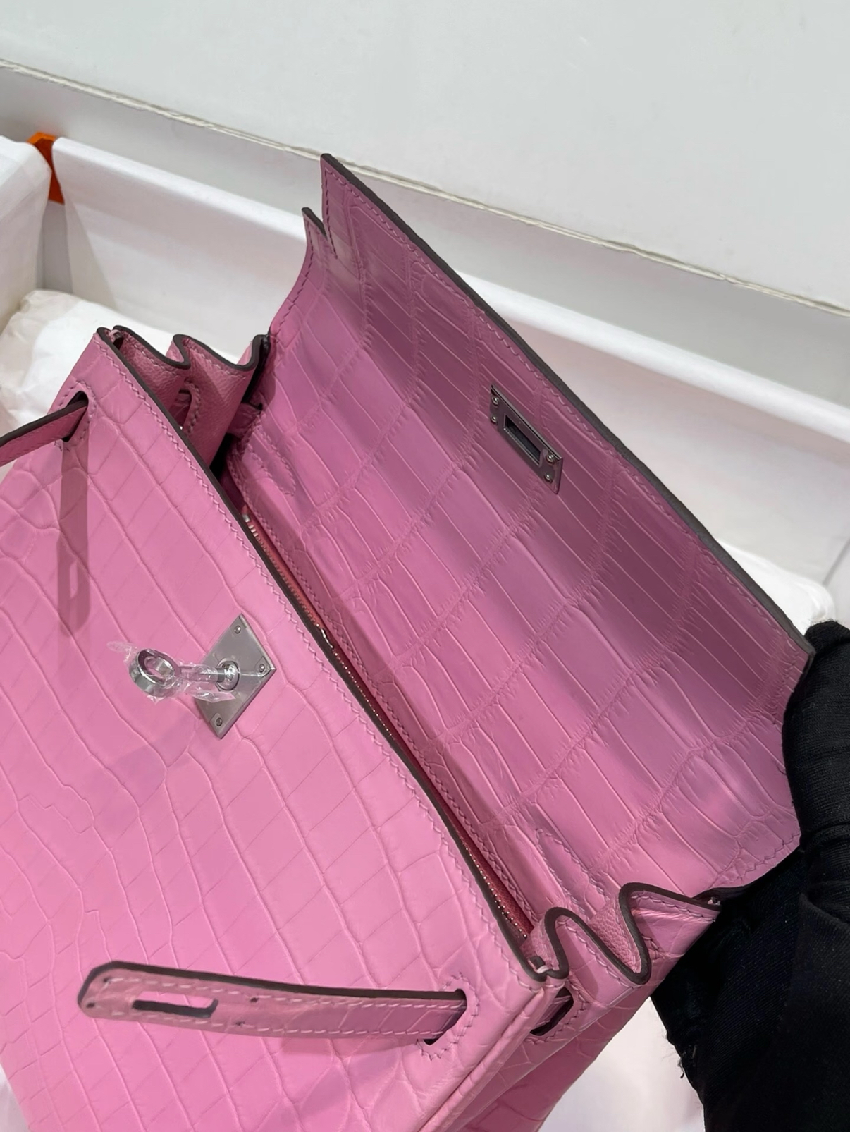 Kelly 25-28 cherry pink silver buckle and crocodile leather