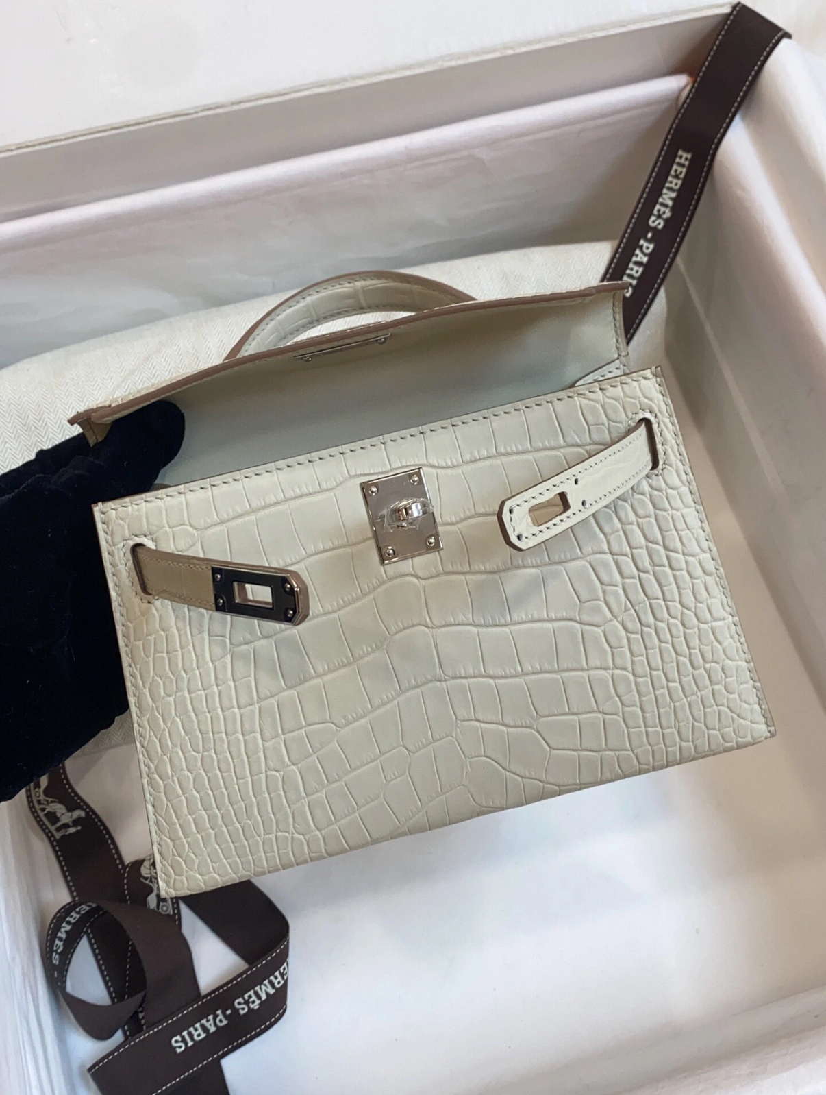Kelly II 19cm Glacier White American crocodile leather